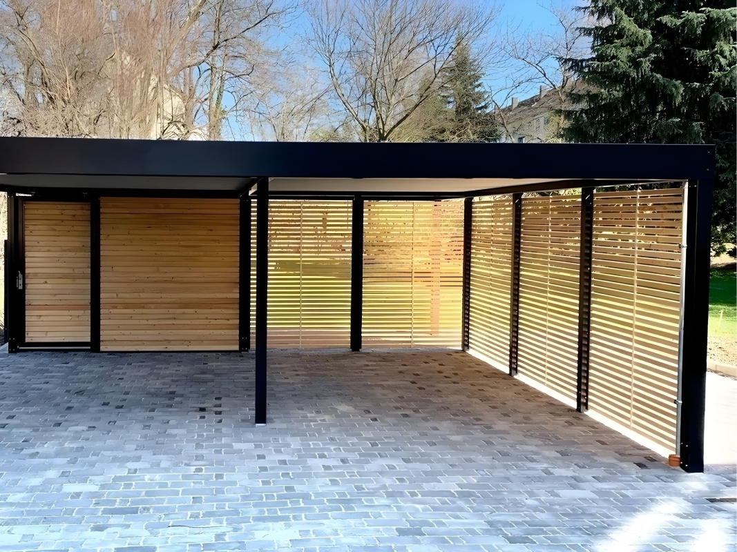 Полузакрытый навес с крышей из поликарбоната Современный автонавес с крышей из поликарбоната